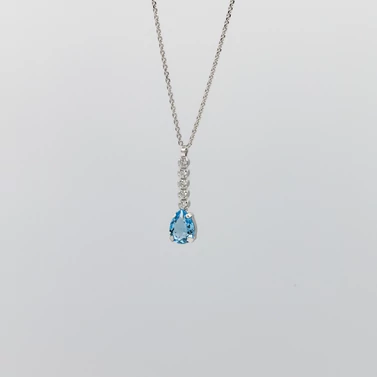 ezüst swarovski kristályos nyaklánc, csepp alakú medállal 