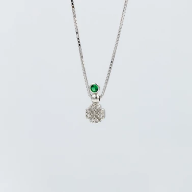 swarovski kristályokkal díszített négylevelű lóhere nyaklánc