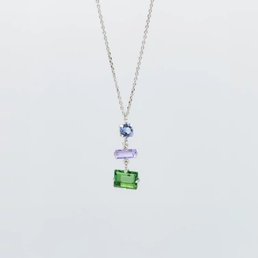 ezüst nyaklánc színes swarovski kristályokkal