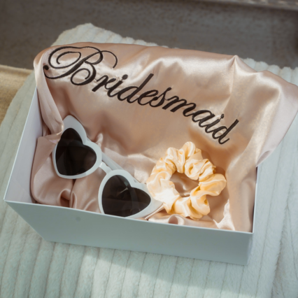 medium bridesmaid box