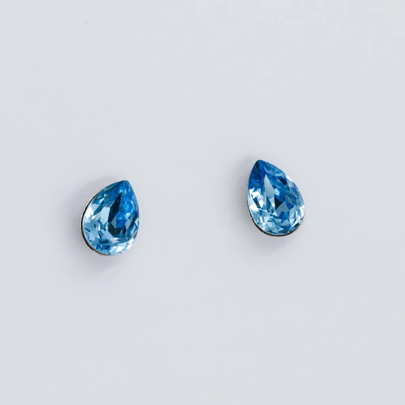 ezüst világoskék swarovski köves fülbevaló