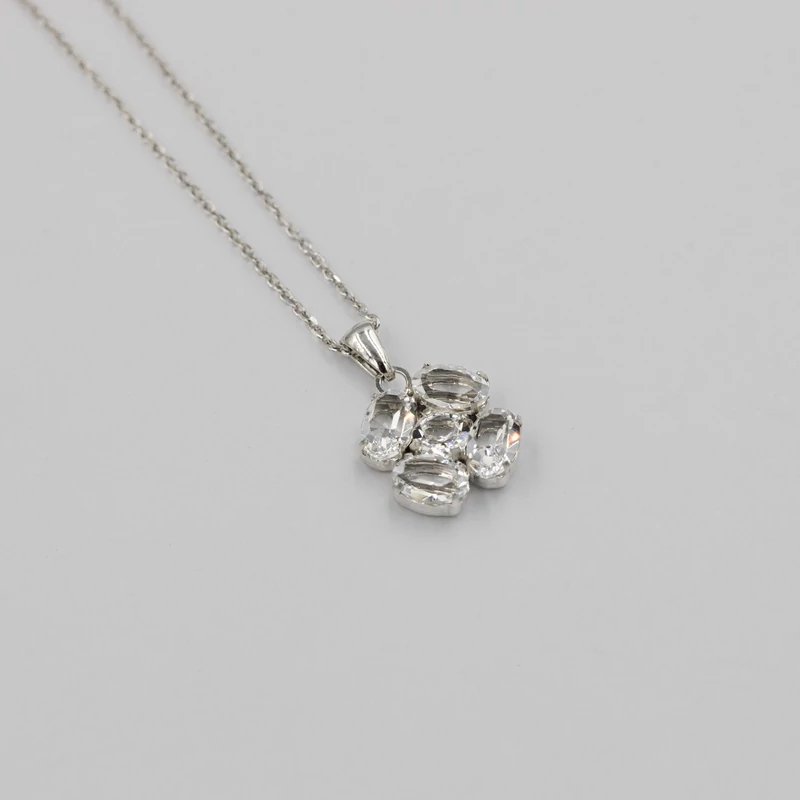 swarovski kristályokkal díszített ezüst nyaklánc
